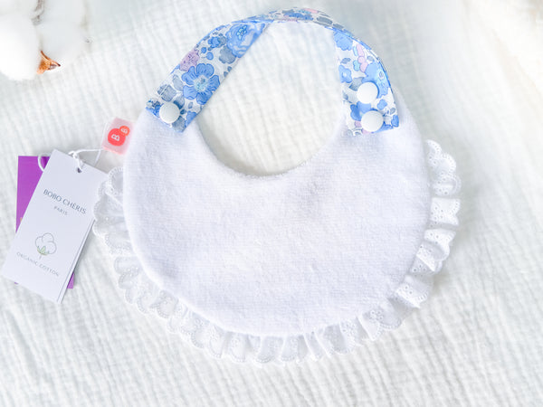 英國LIBERTY FABRICS法式有機棉寶寶圍兜(Betsy 經典貝西-藍) | LIBERTY FABRICS Baby's Organic Cotton Reversible Bib with Lace Trim (Liberty Betsy)