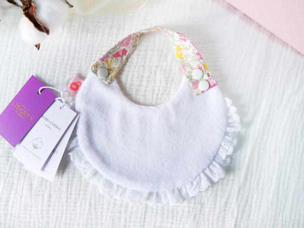 英國LIBERTY FABRICS法式有機棉寶寶圍兜(Mamie田園麥蜜) | LIBERTY FABRICS Baby's Organic Cotton Reversible Bib with Lace Trim (Liberty Mamie)