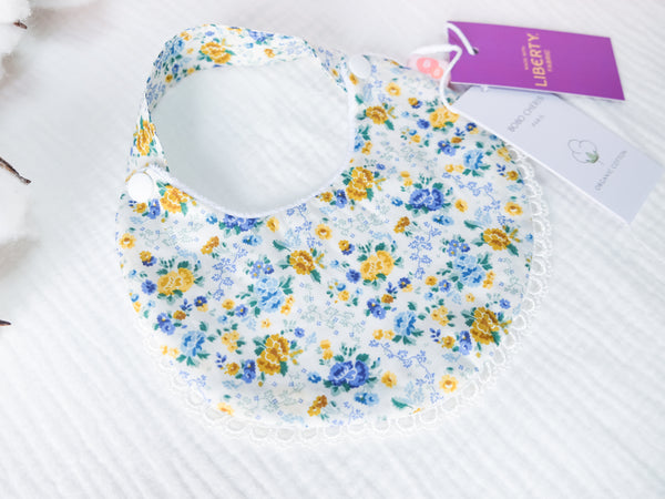 英國LIBERTY FABRICS法式有機棉寶寶圍兜(Lizzy Rose 古典玫瑰) | LIBERTY FABRICS Baby's Organic Cotton Reversible Bib with Lace Trim (Lizzy Rose)