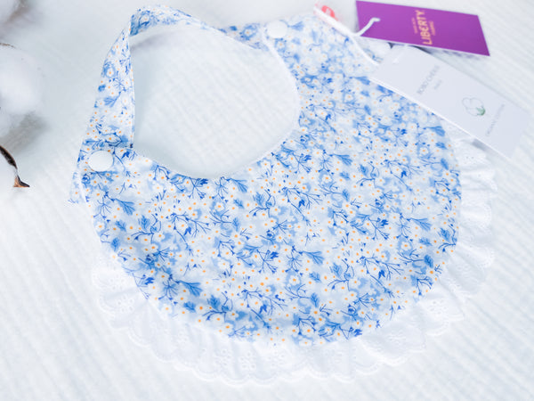 英國LIBERTY FABRICS法式有機棉寶寶圍兜(Mitsi Valeria 浪漫蜜希) | LIBERTY FABRICS Baby's Organic Cotton Reversible Bib with Lace Trim (Liberty Mitsi Valeria)