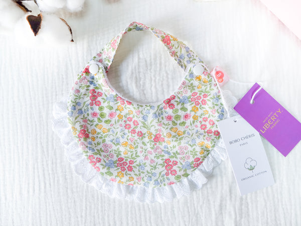 英國LIBERTY FABRICS法式有機棉寶寶圍兜(Lilibet 莉莉貝) | LIBERTY FABRICS Baby's Organic Cotton Reversible Bib with Lace Trim (Liberty Lilibet)