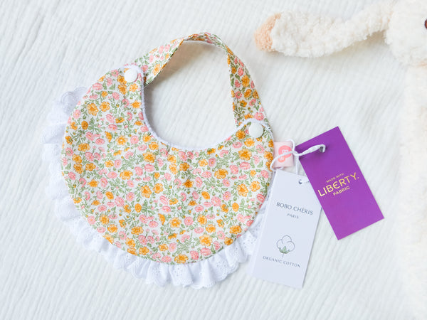 英國LIBERTY FABRICS法式有機棉寶寶圍兜(Freja Daisy弗蕾雅花園) | LIBERTY FABRICS Baby's Organic Cotton Reversible Bib with Lace Trim (Liberty Freja Daisy)